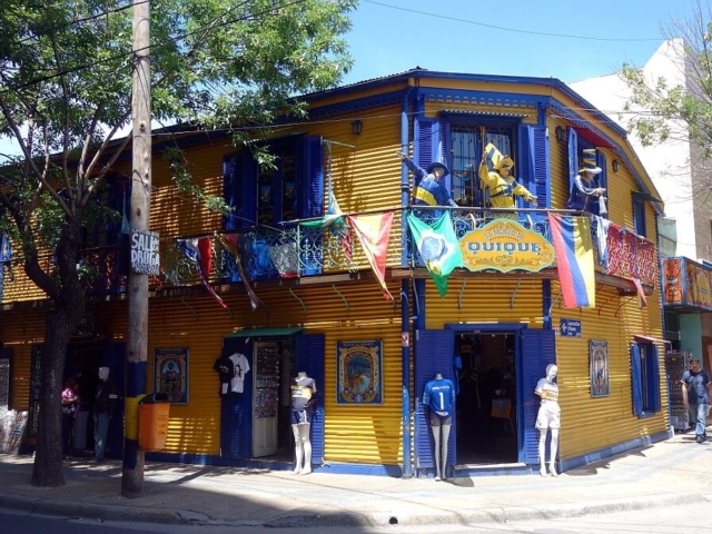 Kolorowy dom w dzielnicy La Boca, Buenos Aires